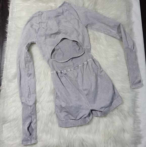 FP Movement Good Karma Long Sleeve Runsie in Ice Grey Size XS/S - Picture 12 of 15